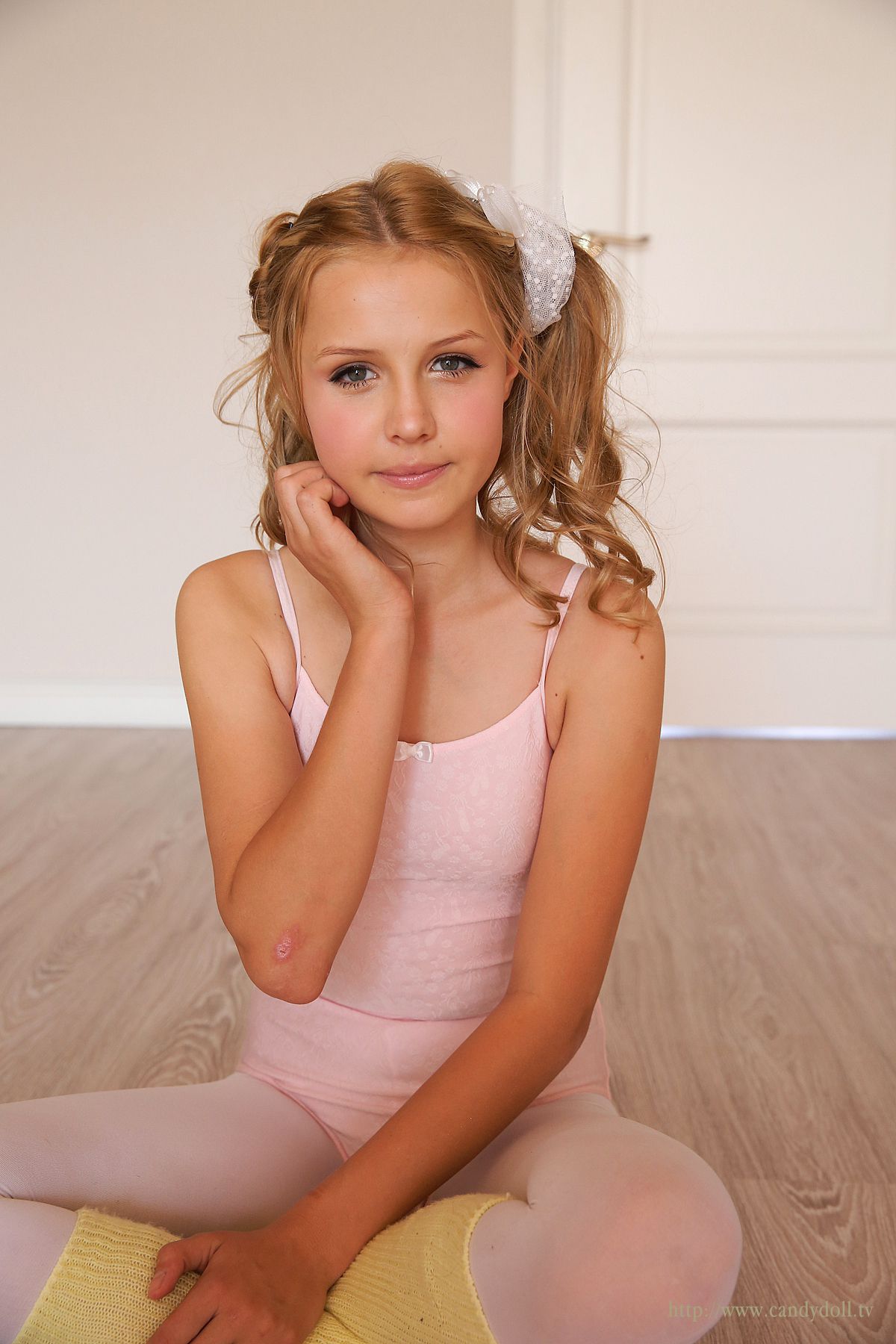 MikaS精美套图第二十九弹(100P)